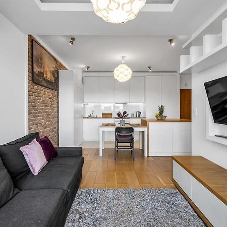 Spacious 2 Bedroom Ac Dalanowska 46 Warsaw Exterior photo