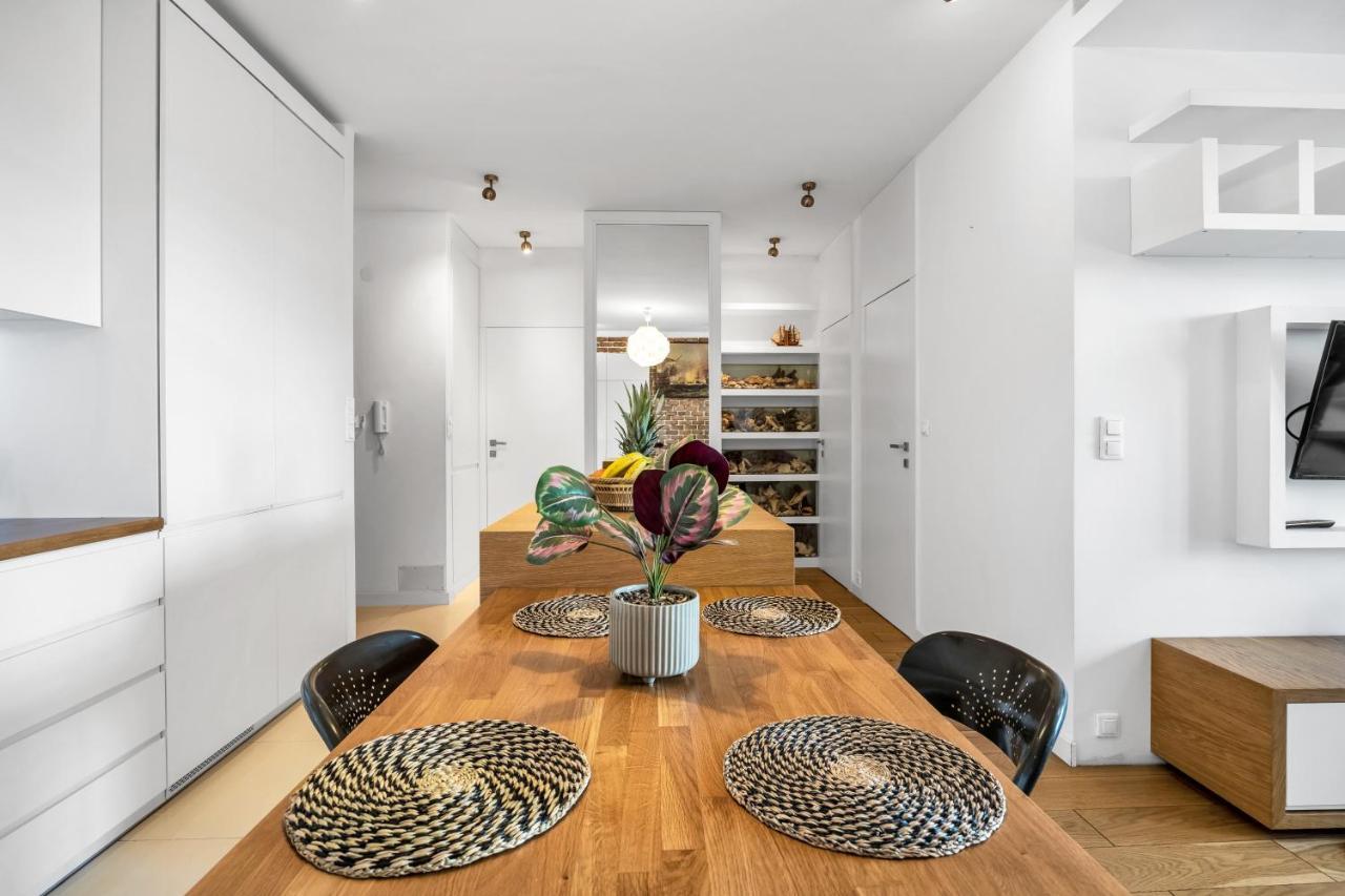 Spacious 2 Bedroom Ac Dalanowska 46 Warsaw Exterior photo